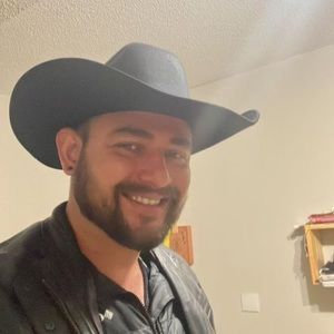 Meet your Posher, Luis